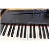 Image 3 : YAMAHA P70 ELECTRIC PIANO