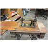 Image 4 : ANTIQUE SINGER TREADLE SEWING MACHINE