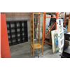 Image 2 : MODERN MAPLE BOWED GLASS DISPLAY CABINET