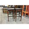 Image 2 : 2 LEATHER STOOLS
