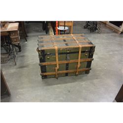 VINTAGE EMC TRUNK