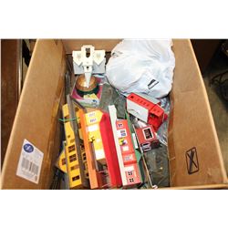 2 BOXES OF HO SCALE TRAIN SCENERY