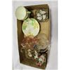 Image 2 : TRAY OF GLASSWARE MINIATURE FIGURES