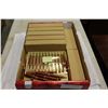 Image 1 : LOT OF PENCIL DESK TOPPER SETS