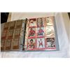 Image 3 : BINDER OF VINTAGE HOCKEY CARDS