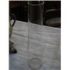 Image 2 : ANTIQUE BRADLEY AND HUBBARD BANQUET LAMP WITH SLAG GLASS SHADE