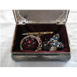 SILVER JEWELLRY BOX WITH JEWELLRY