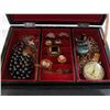 Image 1 : LACQUER JEWELRY BOX WITH JEWELRY