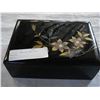 Image 2 : LACQUER JEWELRY BOX WITH JEWELRY