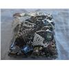 Image 2 : LARGE BAG OF JEWELLRY
