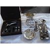 Image 1 : CASED WINE GIFT SET AND BOX OF SILVER PLATE