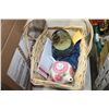 Image 3 : 2 BOXES OF MISC HOUSEHOLD ITEMS