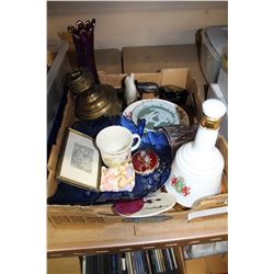 TRAY OF COLLECTIBLES WADE, OIL LAMPS, AND MORE