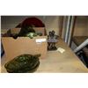 Image 1 : 2 BOXES OF GREEN AND AMBER GLASSWARE