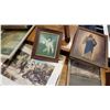 Image 4 : WASHBOARD AND ANTIQUE PRINTS