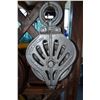 Image 1 : Vintage Ornate Steel Pully