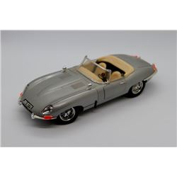 1961 Jaguar E Cabriolet BBurago 1:18 scale