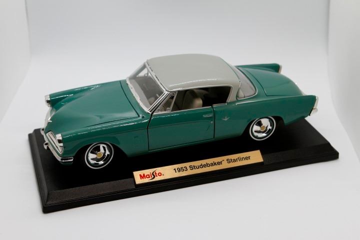 maisto 1953 studebaker starliner