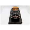 Image 2 : 1948 Ford Convertible Road Signature Deluxe Edition 1:18 scale