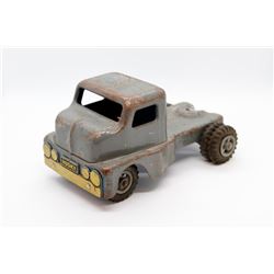 Husky metal semi tractor No Box