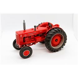 IHC ID9 diesel tractor No Box