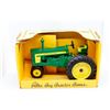 Image 1 : John Deere 720 NF 1:16 scale Has Box