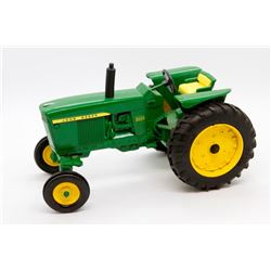 John Deere 3020 WF Has Box