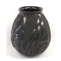 Mata Ortiz Pottery Jar by David Ortiz