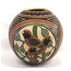 Beautiful Mata Ortiz Etched Bird Jar by H. Quezada