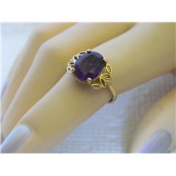FROM ESTATE - RING - 10K YELLOW GOLD WITH AMETHYST GEMSTONE - AMETHYST 9.9mm x 8mm - SZ. 5 3/4