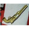 Image 4 : GUN - BRASS WALL HANGING - 13" LONG