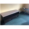 Image 2 : ROOM 350 INC.: KB, D, ST, 2NS, HB, RT, BF
