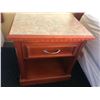 Image 2 : ROOM 322 INC.: 2HB, D, A, RT, NS