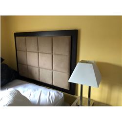 ROOM 223 INC: 2HB, D, ST, RT, 3SC, NS, 3TL, FL, BF