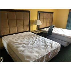 ROOM 220 INC: 2HB, D, ST, NS, RT, 3SC, 2TL, FL, MF,OC