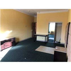 ROOM 204 INC: 2HB, NS, D, A, RT, MF