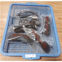 6 PAIRS OF SUNGLASSES
