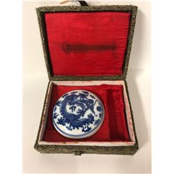 VINTAGE CHINESE PORCELAIN CASE (3")