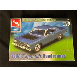 AMT/ERTL 1:25 SCALE 1968 PLYMOUTH ROADRUNNER UNASSEMBLED MODEL KIT