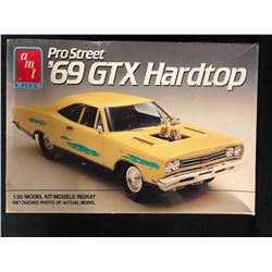 AMT/ERTL 1:25 SCALE PRO STRET 1969 GTX HARDTOP UNASSEMBLED MODEL KIT