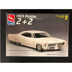 AMT/ERTL 1:25 SCALE 1965 PONTIAC 2 + 2 UNASSEMBLED MODEL KIT