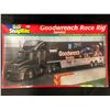Image 1 : REVELL MONOGRAM GOODWRENCH RACE RIG SNAPTITE UNASSEMBLED MODEL KIT