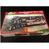 Image 2 : REVELL MONOGRAM GOODWRENCH RACE RIG SNAPTITE UNASSEMBLED MODEL KIT