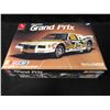 Image 2 : AMT/ERTL PONTIAC GRAND PRIX UNASSEMBLED MODEL KIT