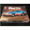 Image 2 : AMT/ERTL 1:16 SCALE PONTIAC GRAND PRIX UNASSEMBLED MODEL KIT