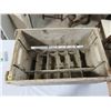 Image 1 : WOODEN POP CRATE, DIVIDERS BROKEN