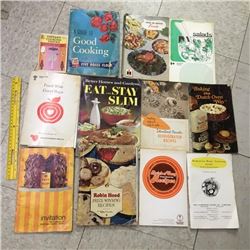 VINTAGE COOK BOOK ADVERTISING LOT INCL FIVE ROSES ROBIN HOOD