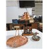 Image 2 : COPPER ITEMS INCL. HORSE BASE LAMP