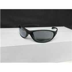 New  Foster Grant Sunglasses 100% max block