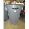 Image 1 : Large Brute 44 gallon Garbage can/container on removeable wheeled dolly